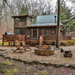 Reeling 'Em Inn by Mountain Oasis | Fightingtown Creekfront