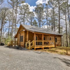 Owl's Roost by Mountain Oasis | Dog-Friendly Cabin in Coosawatte