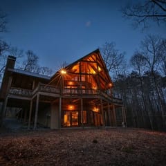 Golden Oaks at Sugar Creek by Mountain Oasis | Blue Ridge Luxury