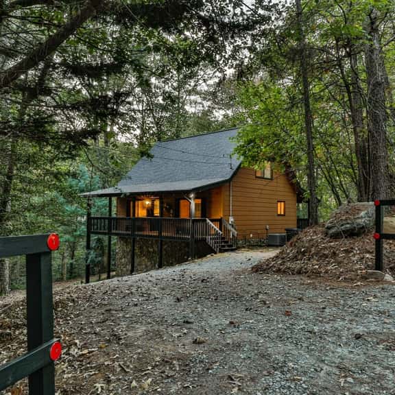 Bronze Bow Cabin By Mountain Oasis | Cozy Cabin in Ellijay - Image 1
