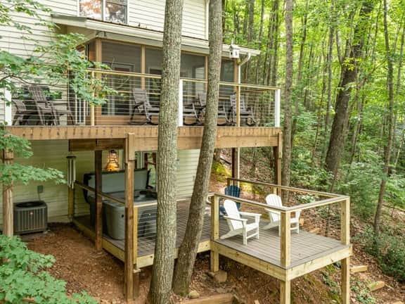 LallyBroch on the Lake by Mountain Oasis | Lakefront Cabin - Image 5