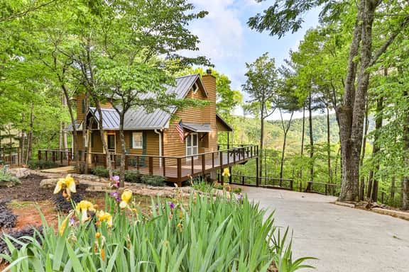 High Hopes by Mountain Oasis | Hot Tub & Mountain Views - Image 5