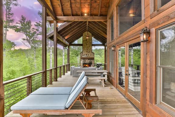 Mountain River Lodge | River View Cabin in Ellijay - Image 4