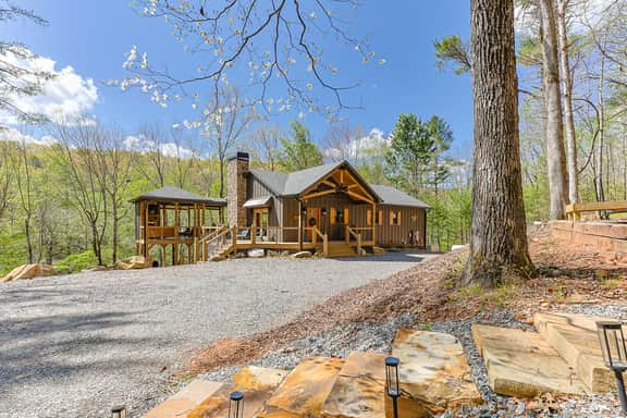 Creekside Solace by Mountain Oasis | Near Aska Adventure Area - Image 3