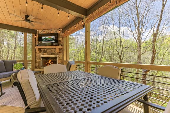 Creekside Solace by Mountain Oasis | Near Aska Adventure Area - Image 5
