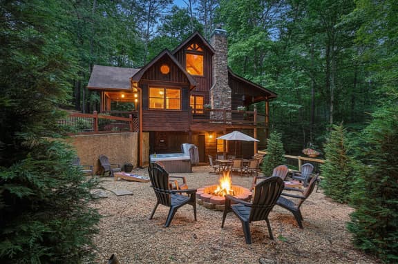 Firefly Ridge by Mountain Oasis / Luxury & Private in Coosawatte - Image 1